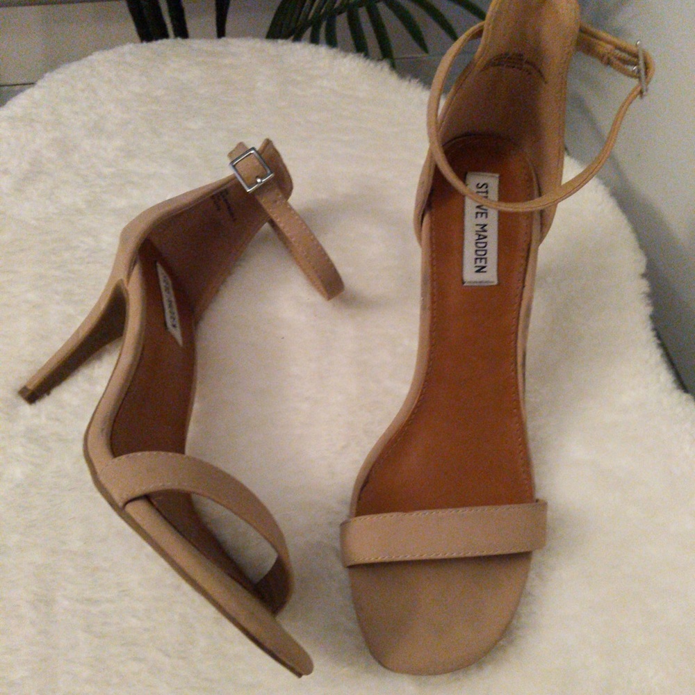 Steve Madden nude sandal